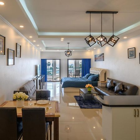 Jomtien Beachfront Stylish Studio , Stunning Seaview , Big Pool Kültér fotó